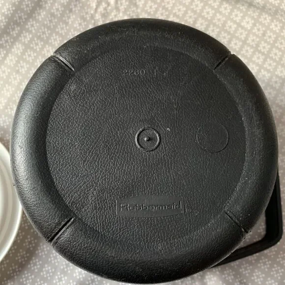 Vintage Rubbermaid Black Ice Bucket Silver Snowflake Design on Lid - Picture 5 of 6